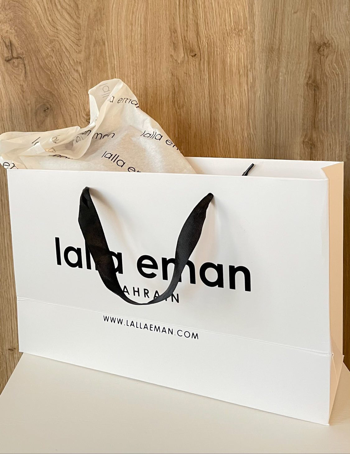 (W)18.5 x (H)24 x (D)9 cm