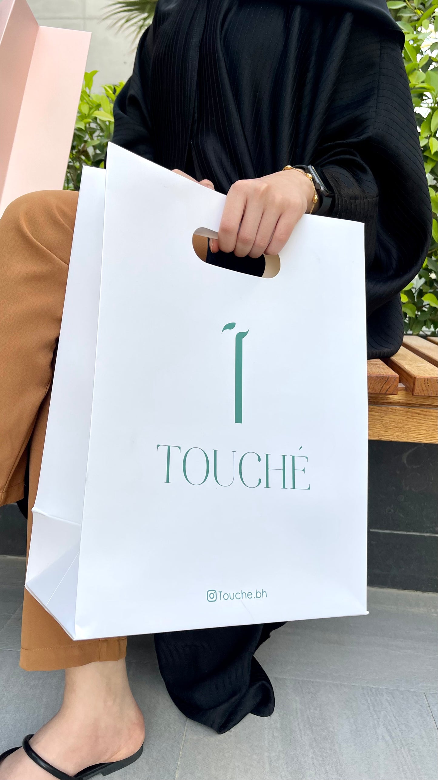 (W)21 x (H)32 x (D)12 cm